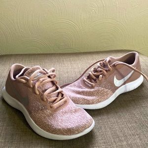 Nike womens flex contact running shoe